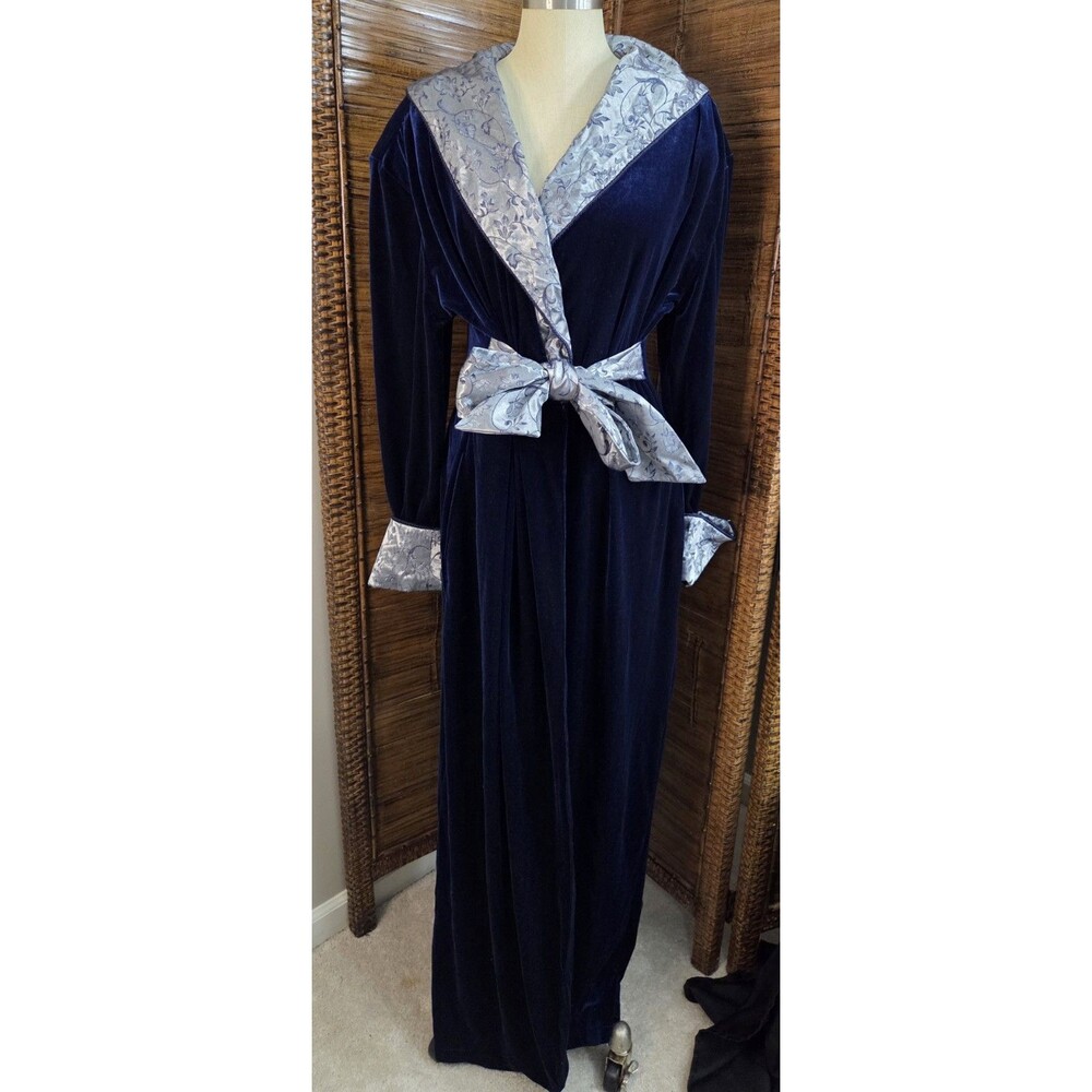 NWT Claire's Rose Blue Velvet Robe Size L Fancy  Glam Regal Cosplay Hollywood